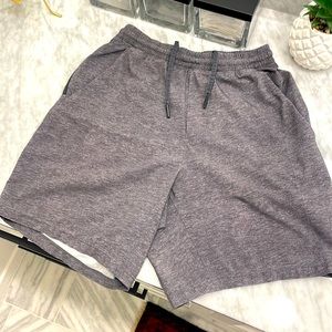 Mens XS Lululemon Pace Breaker unlined 7.5 in shorts!